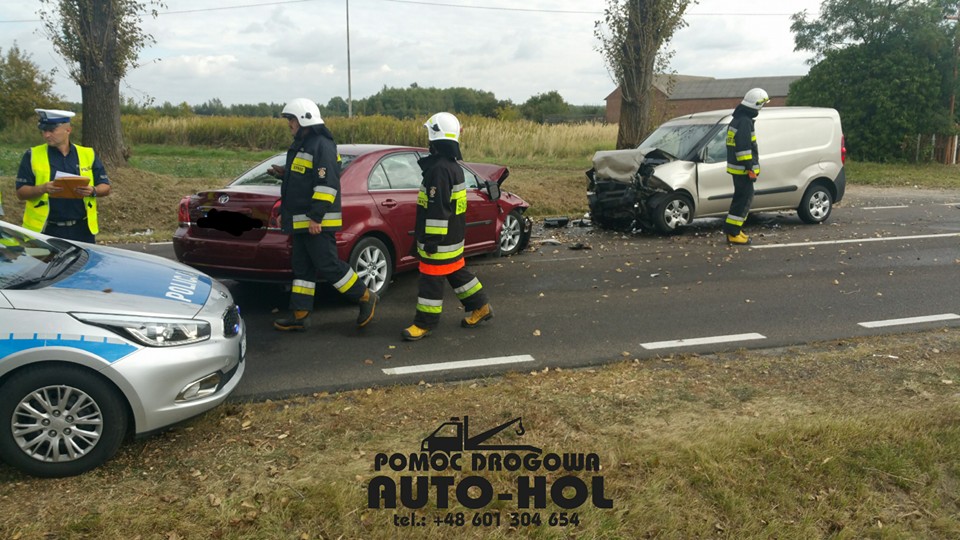 14448824_1800776230135501_675897