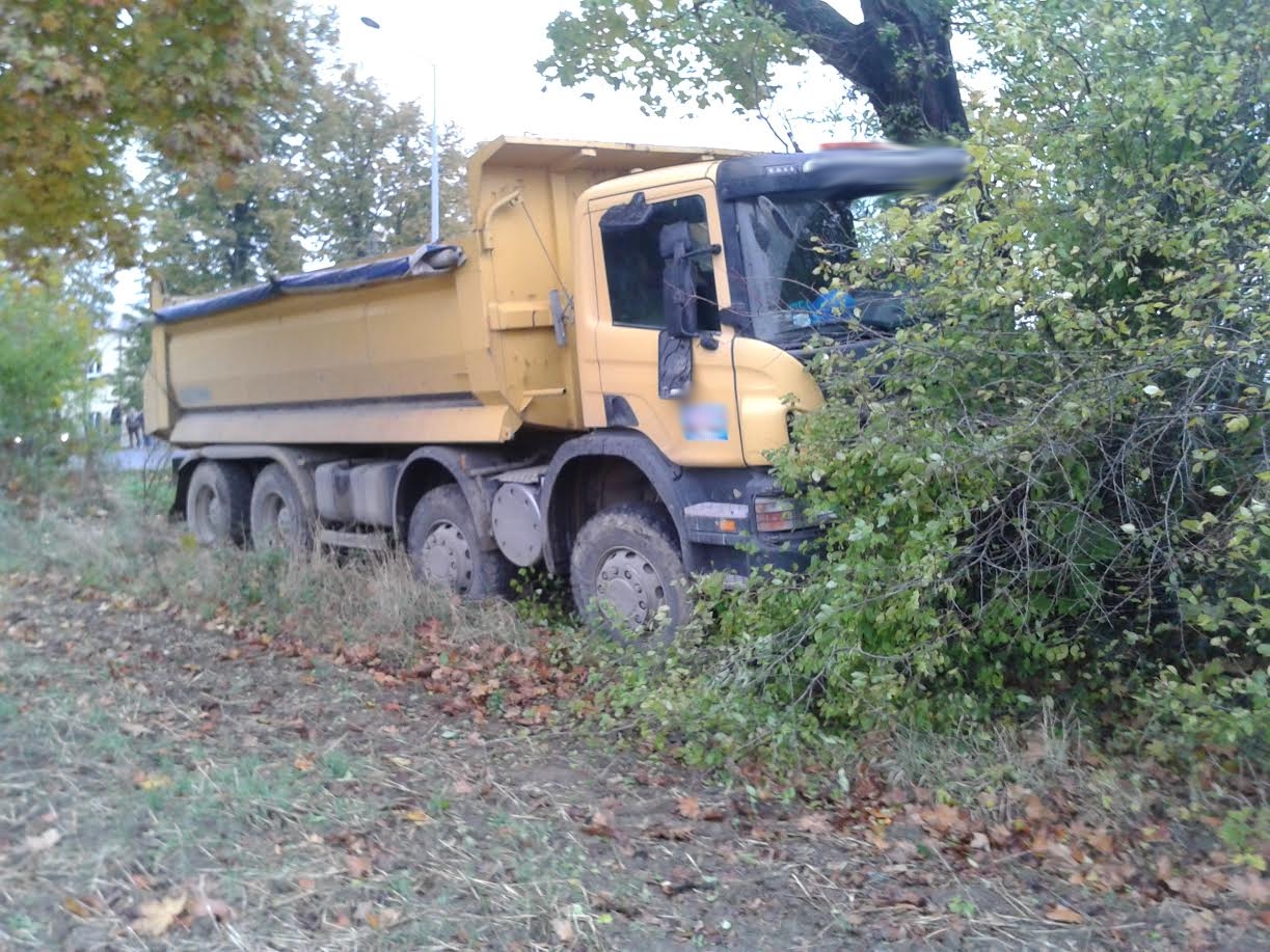 k16