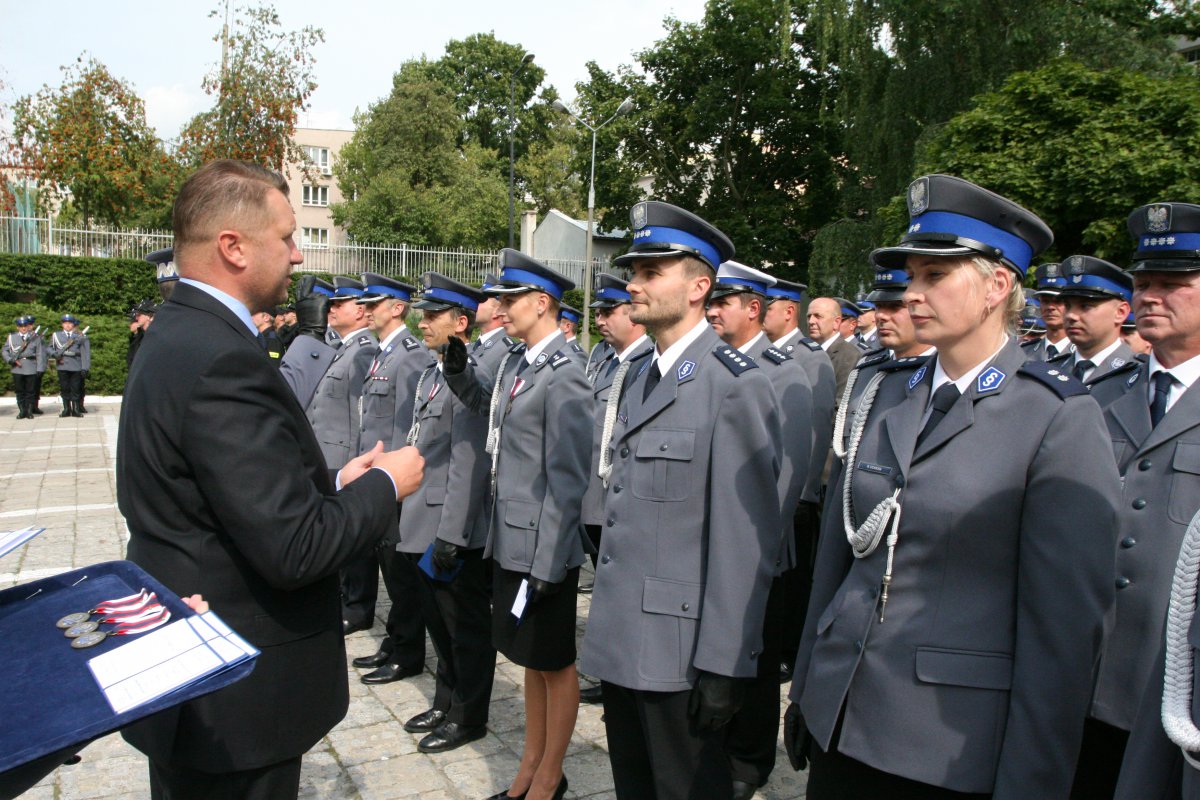 68-111817_g