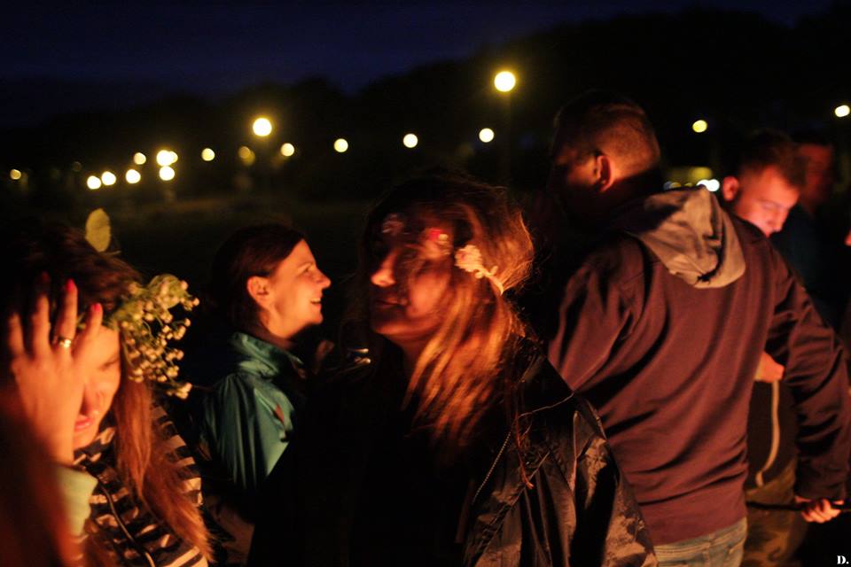 127