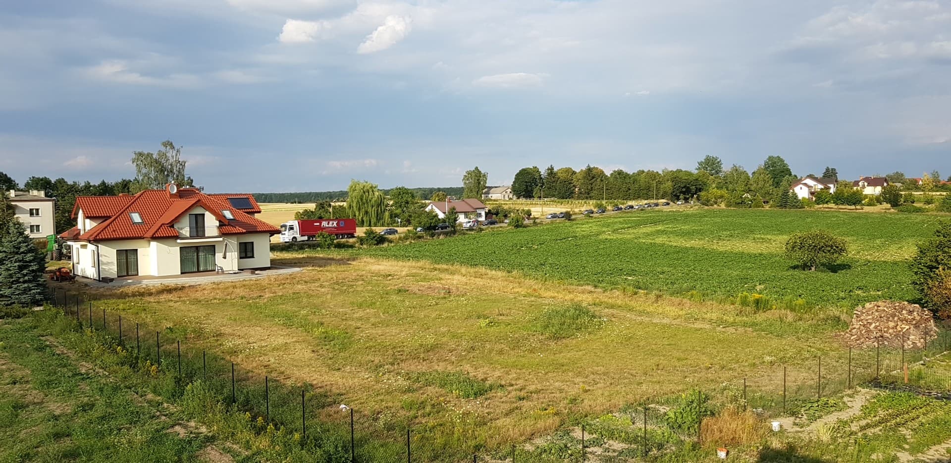 36912970_2001701910160311_707199