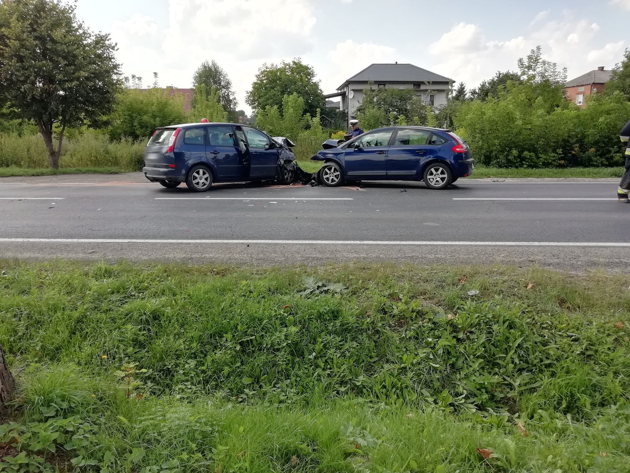 38264092_10216279718202650_10181