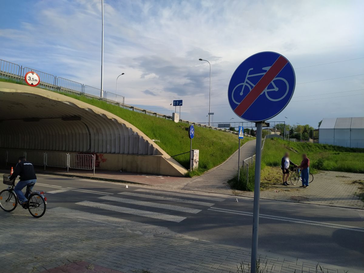 125