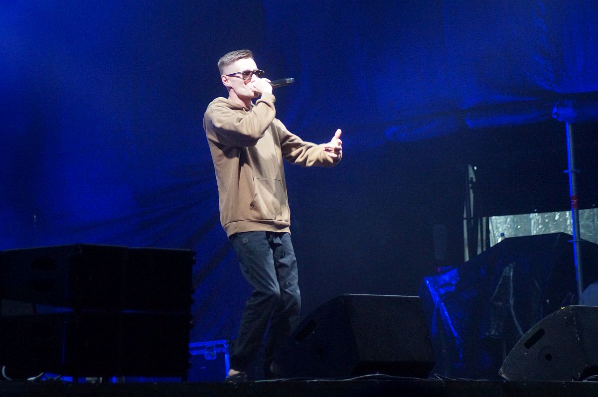 201
