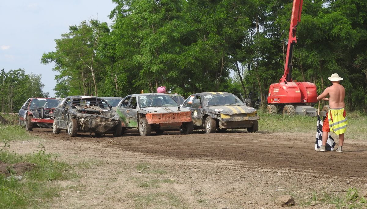 240