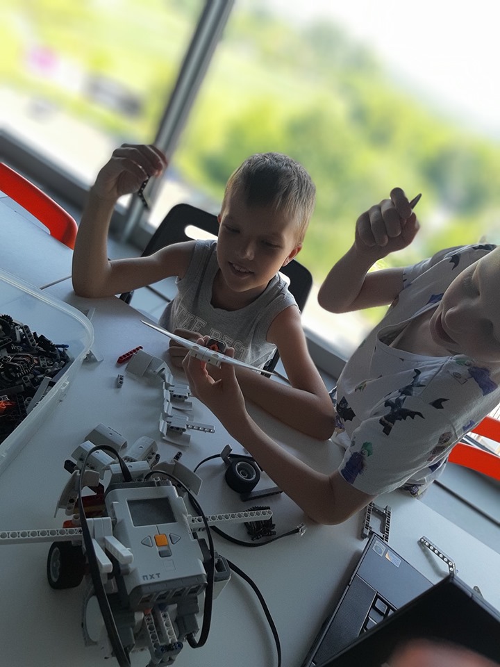 65018535_1234830156682017_7200192640845873152_n
