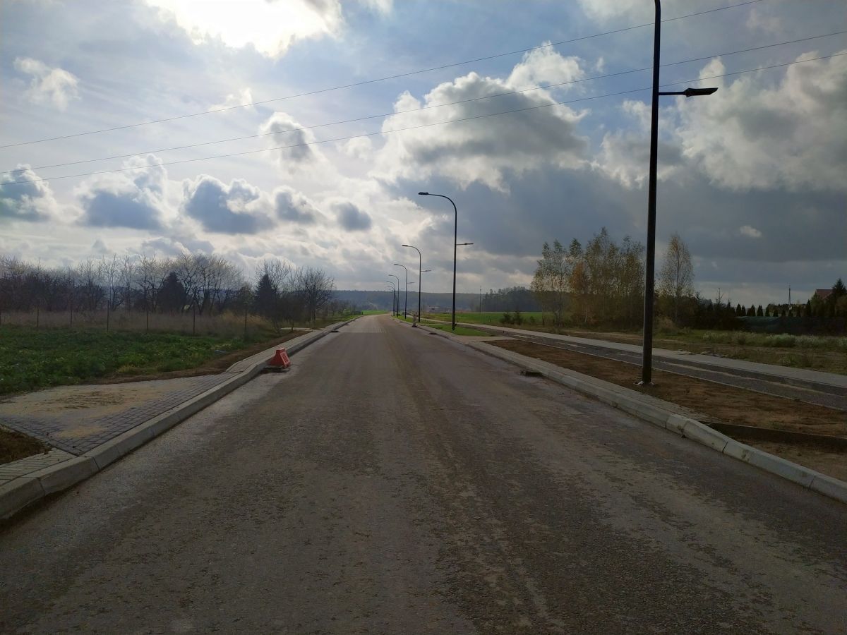 250