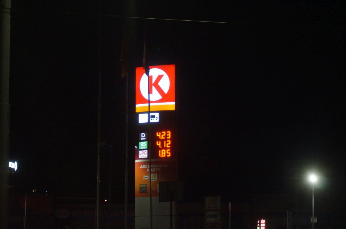 140x41