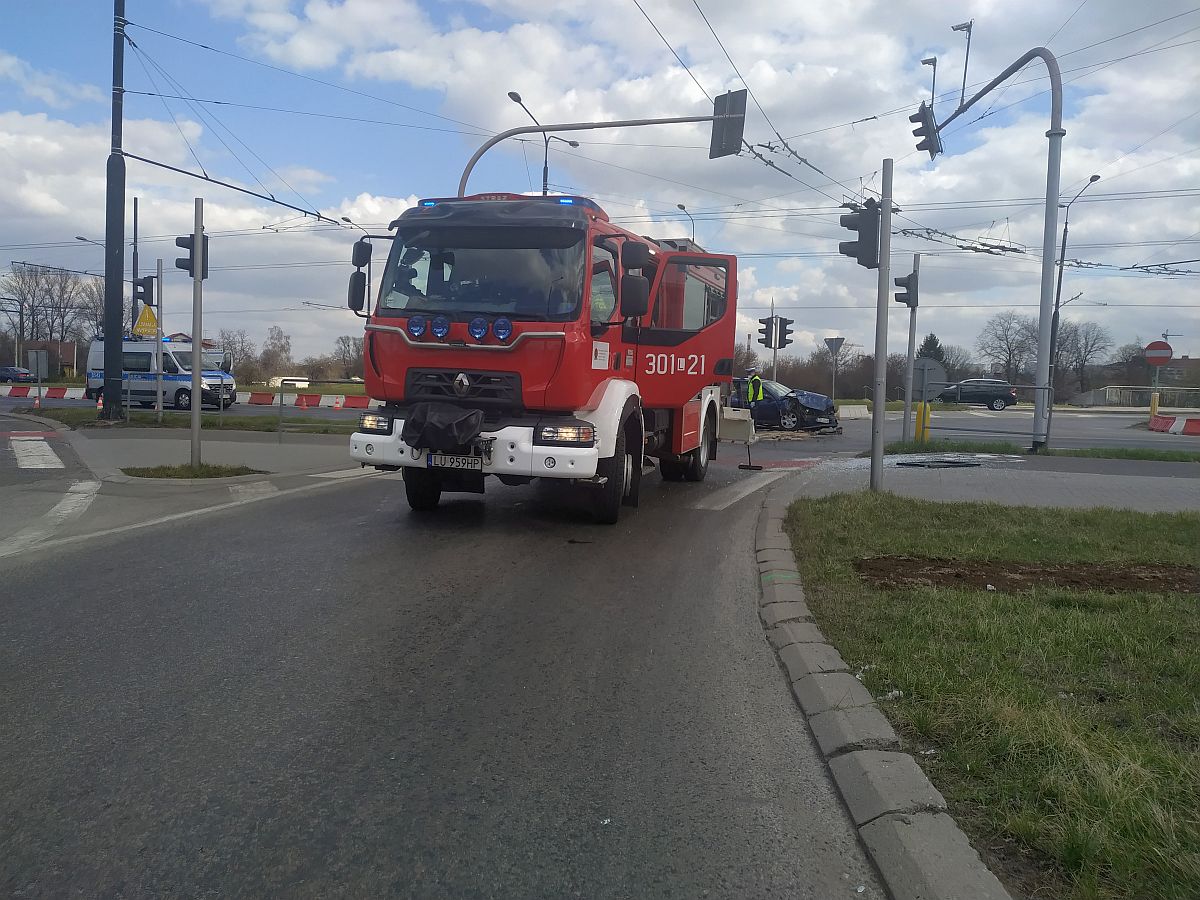 141b33