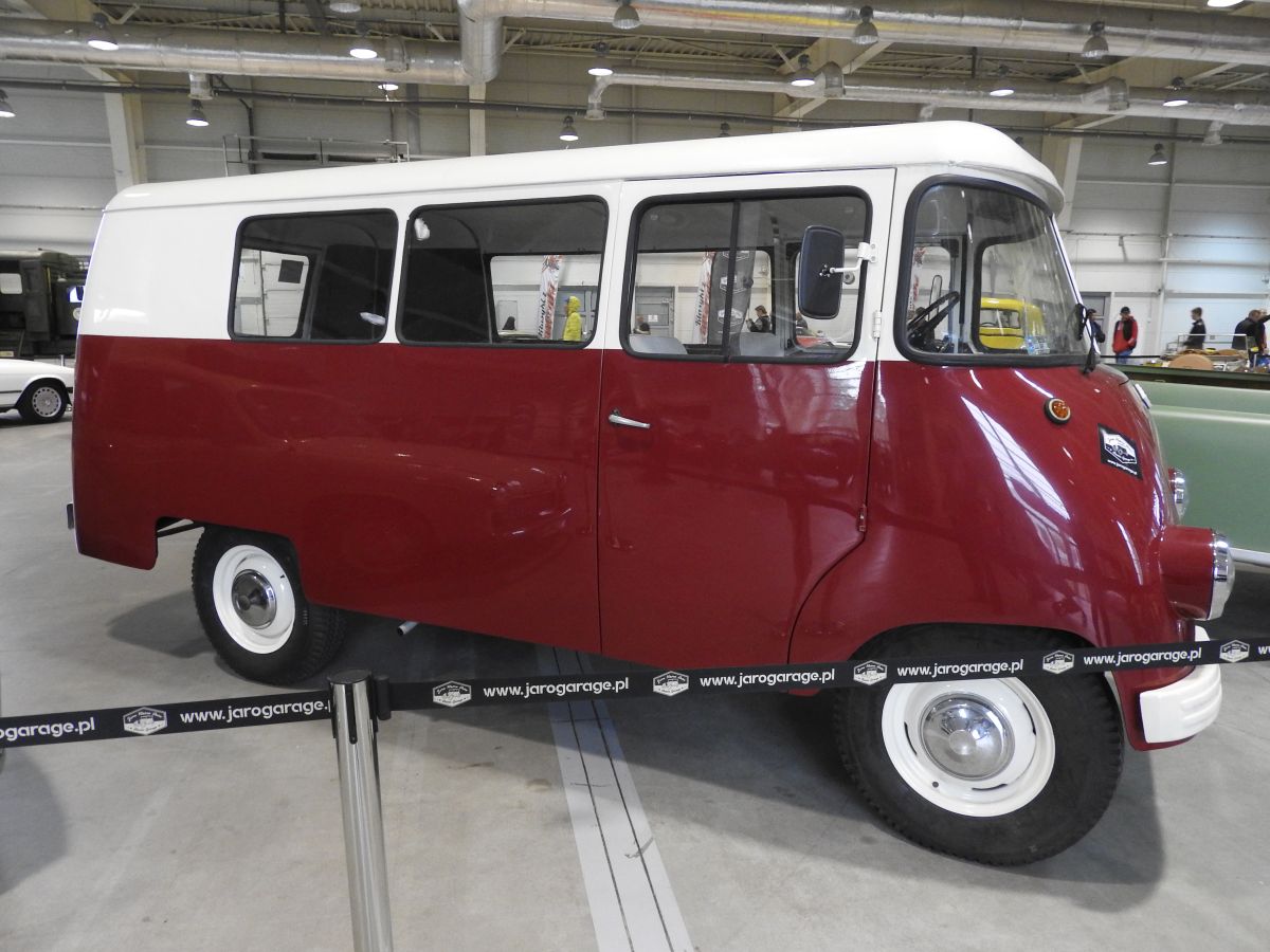 102o31