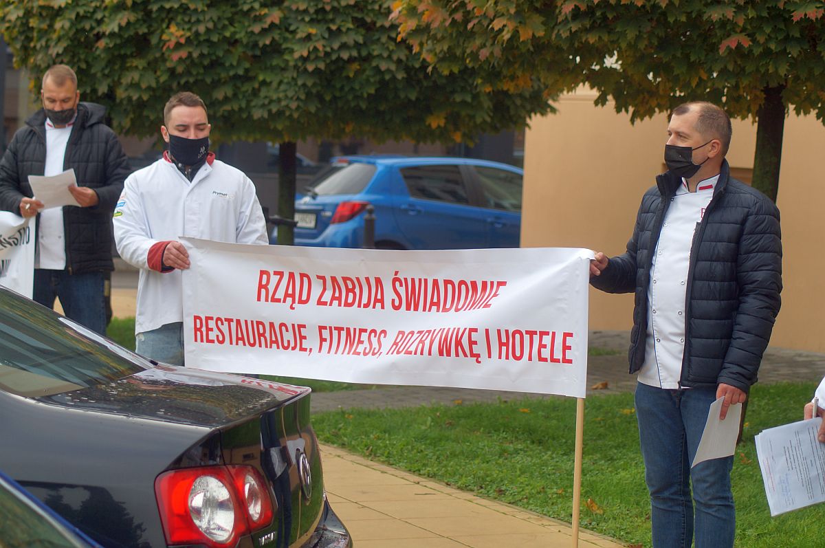 103y70