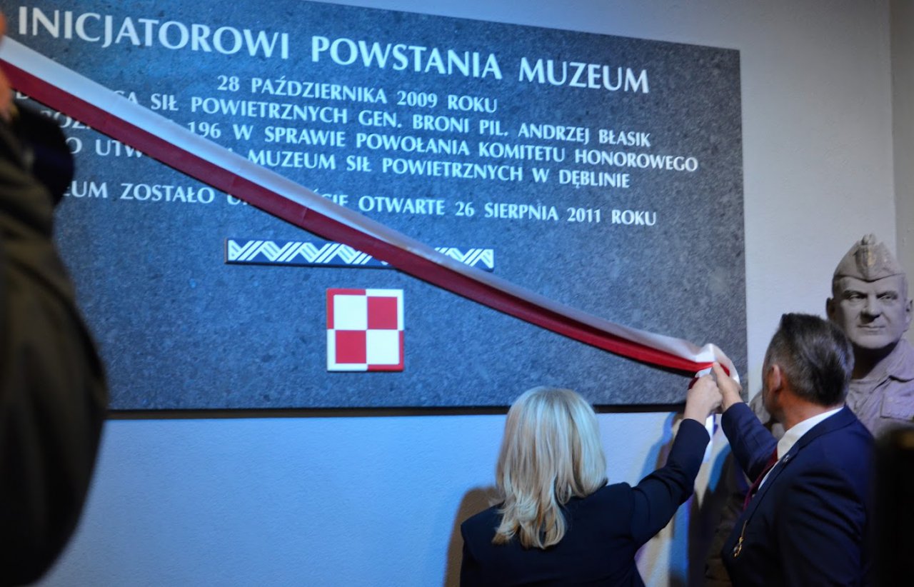 108z19