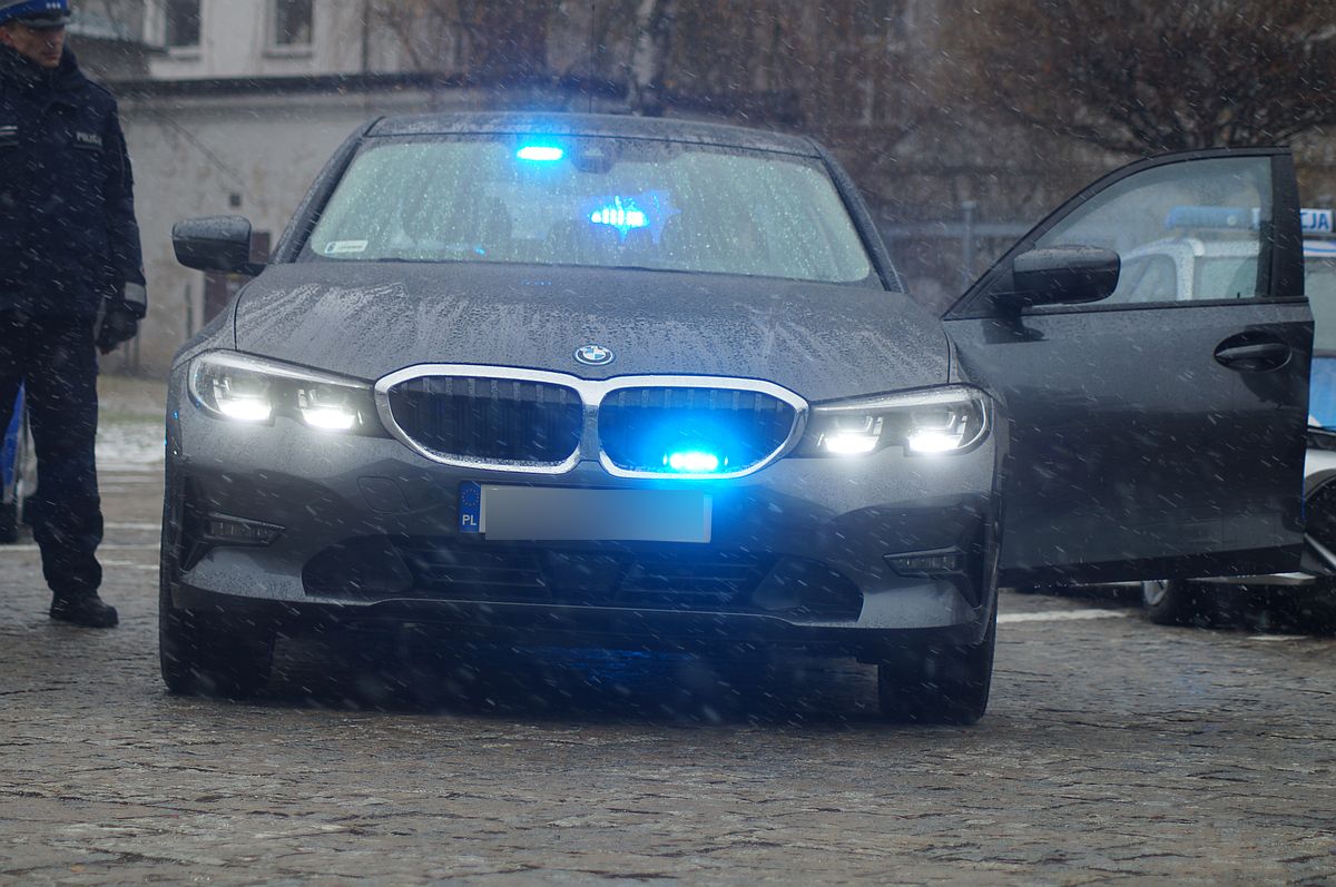 110s28