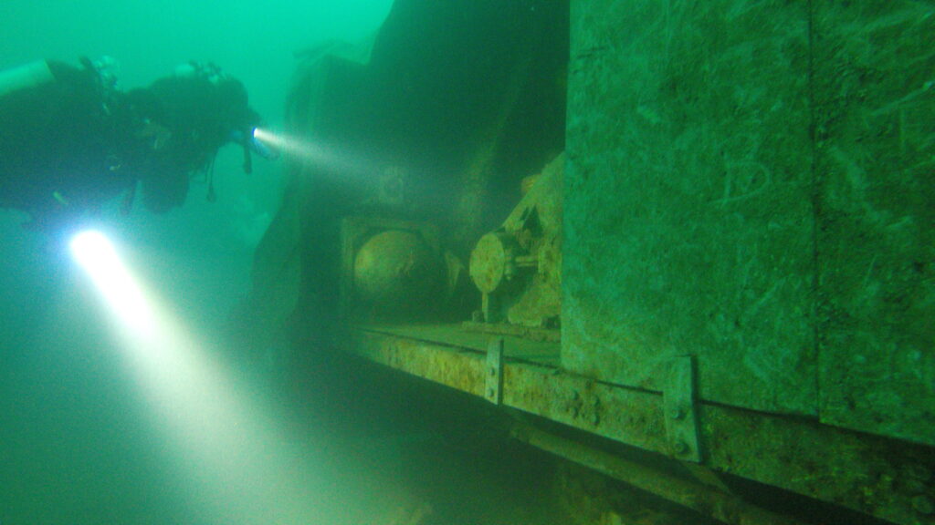 111e50