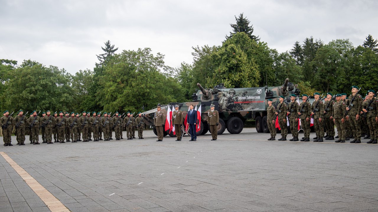 ponad-800-ochotnikw-zoyo-dzi-w-polsce-przysig-wojskow_52252309267_o
