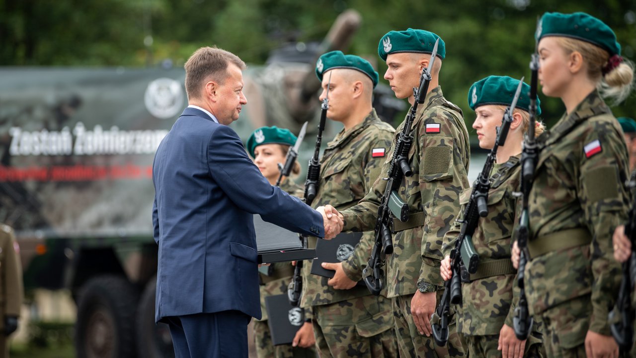 ponad-800-ochotnikw-zoyo-dzi-w-polsce-przysig-wojskow_52253293243_o