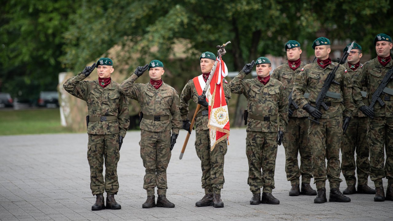 ponad-800-ochotnikw-zoyo-dzi-w-polsce-przysig-wojskow_52253293428_o