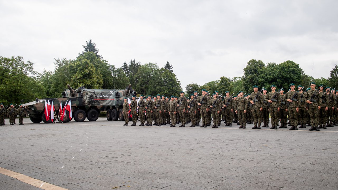 ponad-800-ochotnikw-zoyo-dzi-w-polsce-przysig-wojskow_52253559394_o
