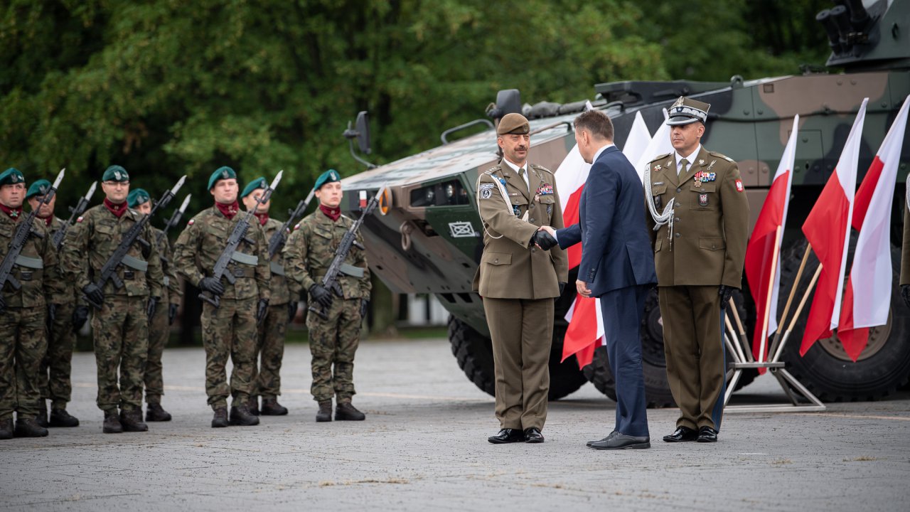 ponad-800-ochotnikw-zoyo-dzi-w-polsce-przysig-wojskow_52253771845_o