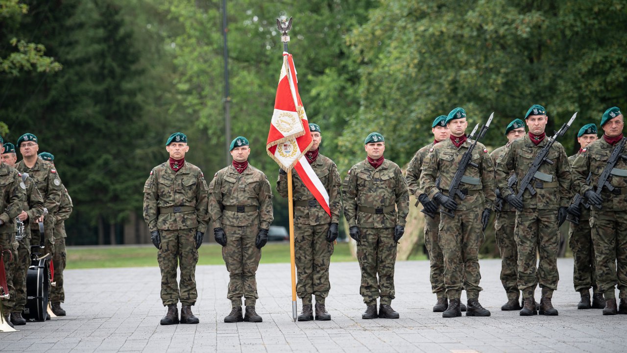 ponad-800-ochotnikw-zoyo-dzi-w-polsce-przysig-wojskow_52253771915_o