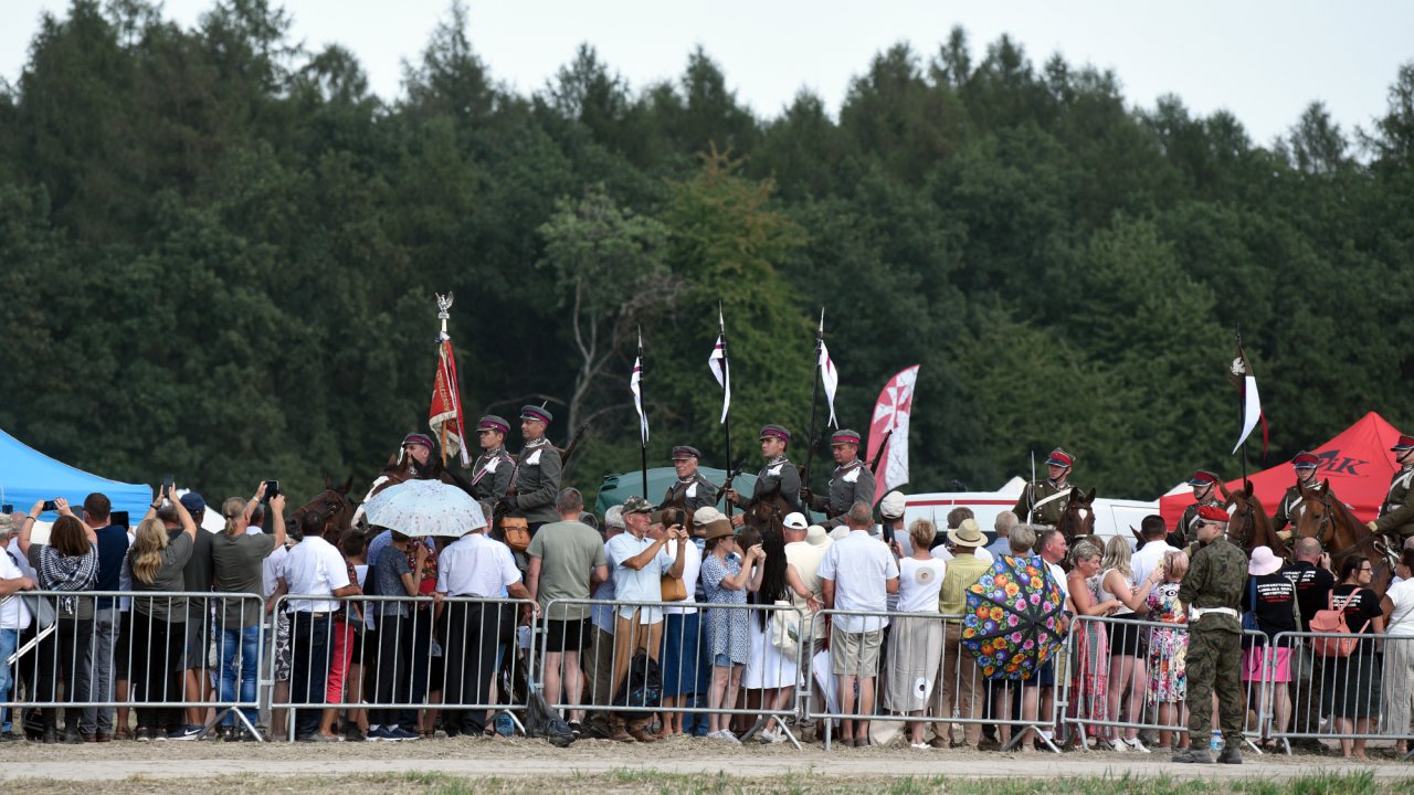 odsonicie-pomnika-chway-kawalerii-i-artylerii-konnej_52317074941_o