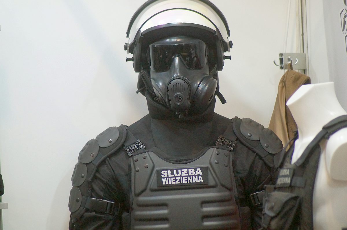 116j33