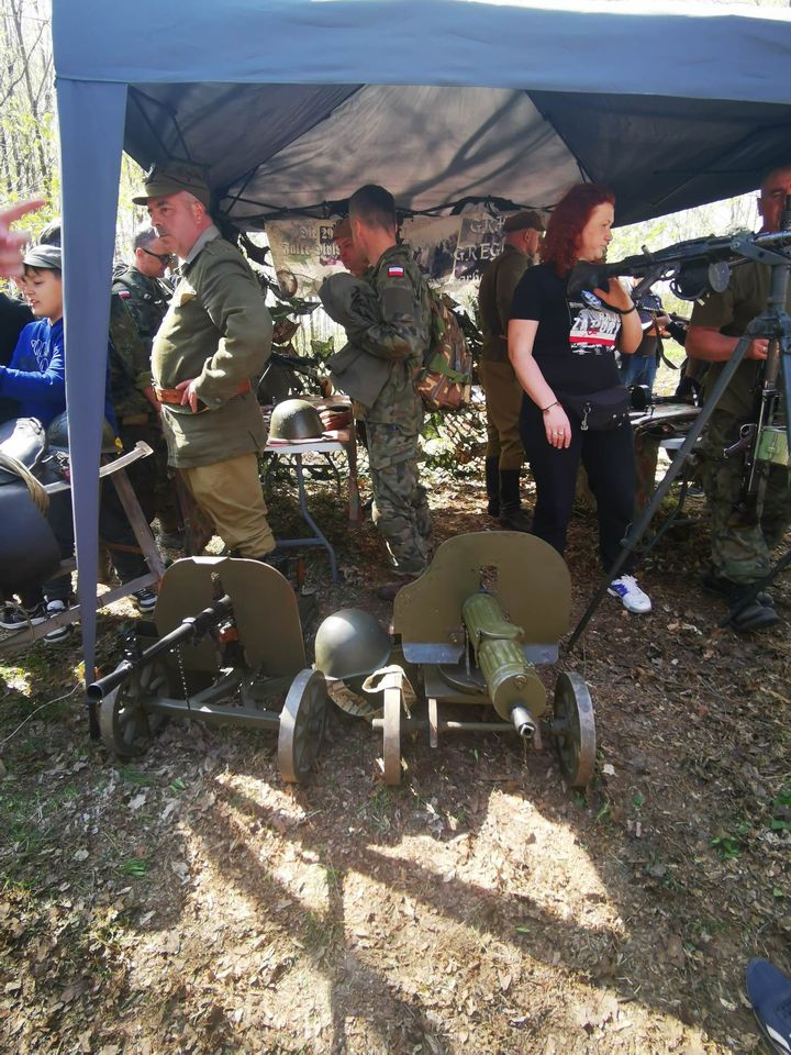 118z76