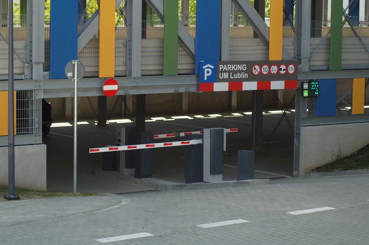 119h33