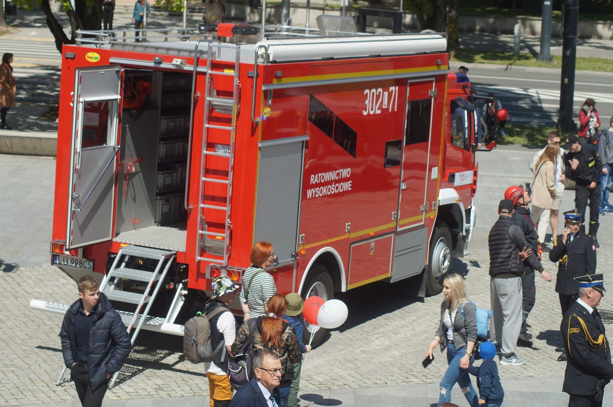 119h51