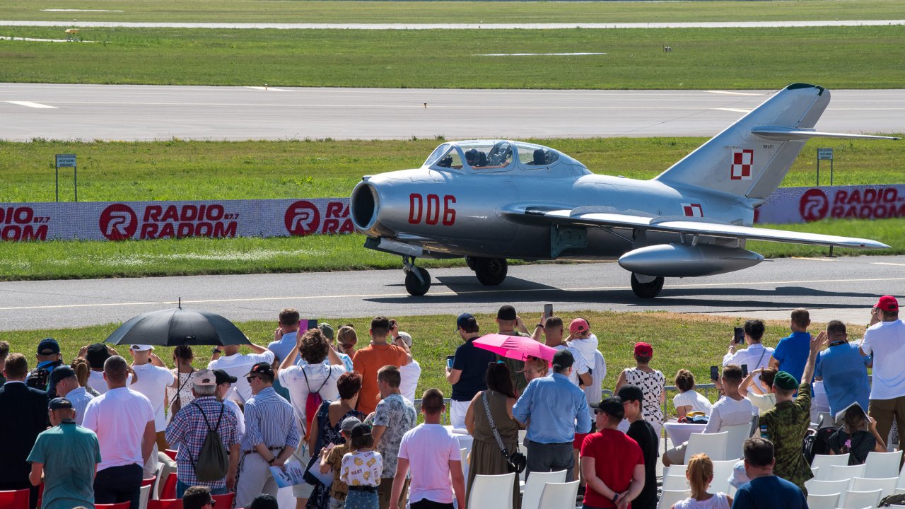 niezwycieni-w-przestworzach--wystartowa-air-show-radom_53142127747_o