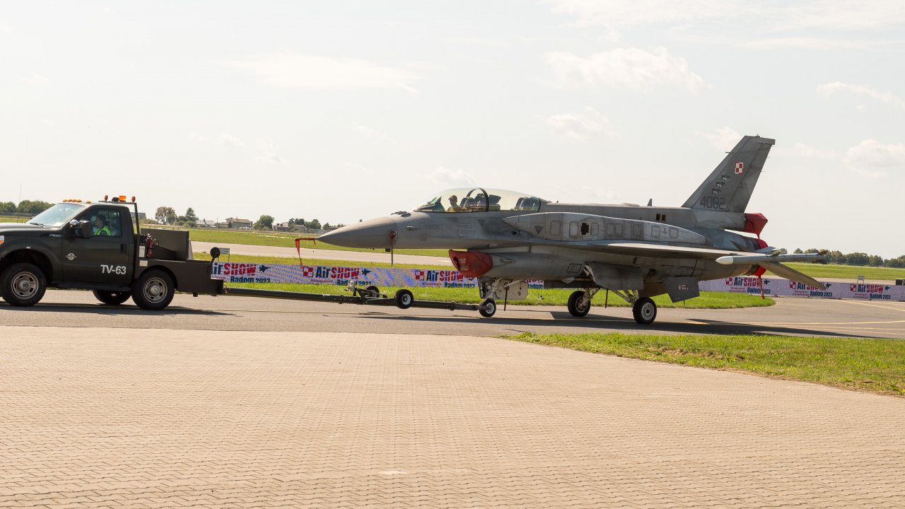 niezwycieni-w-przestworzach--wystartowa-air-show-radom_53142128182_o