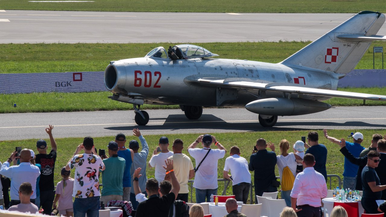 niezwycieni-w-przestworzach--wystartowa-air-show-radom_53142713801_o