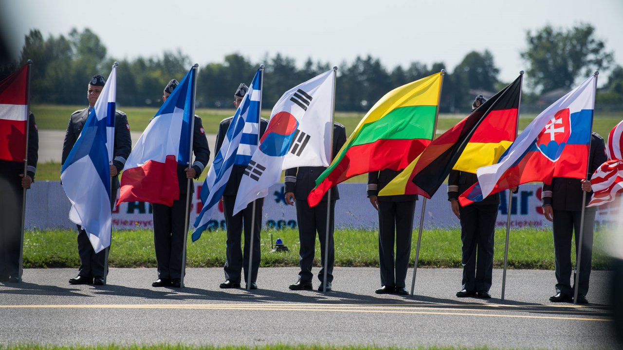 niezwycieni-w-przestworzach--wystartowa-air-show-radom_53142714071_o