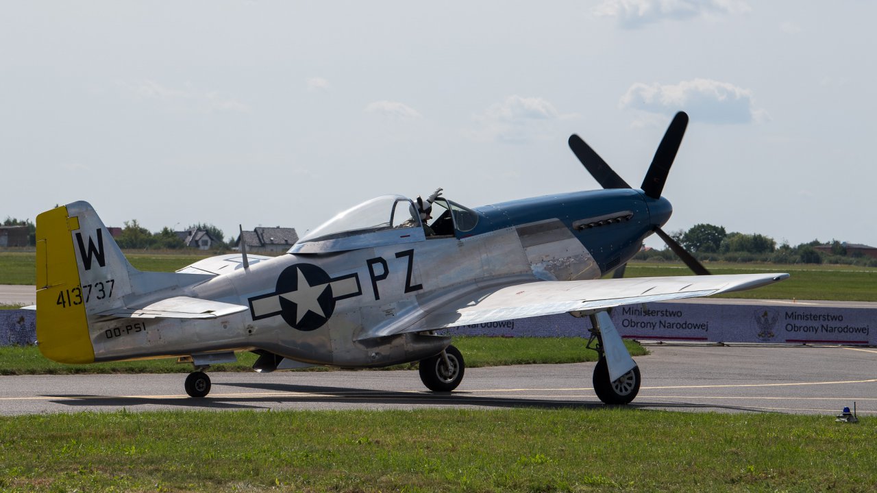 niezwycieni-w-przestworzach--wystartowa-air-show-radom_53143131395_o