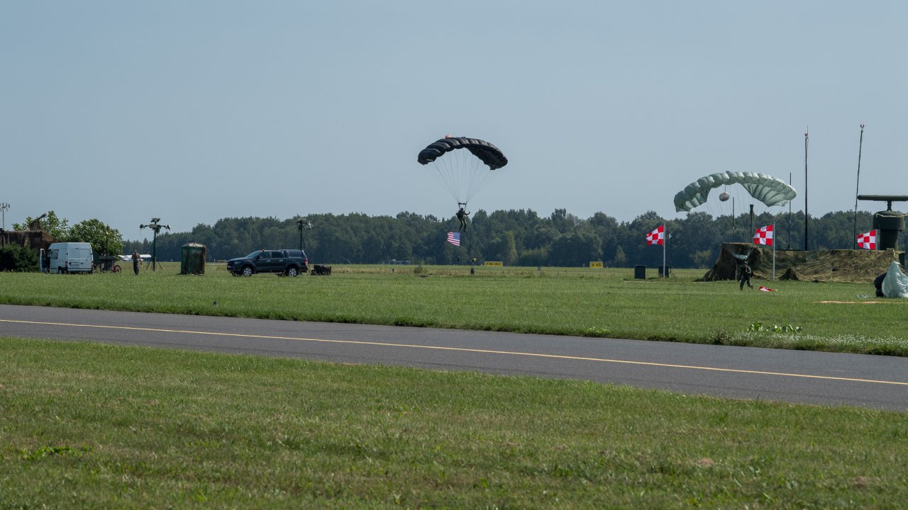 niezwycieni-w-przestworzach--wystartowa-air-show-radom_53143131495_o