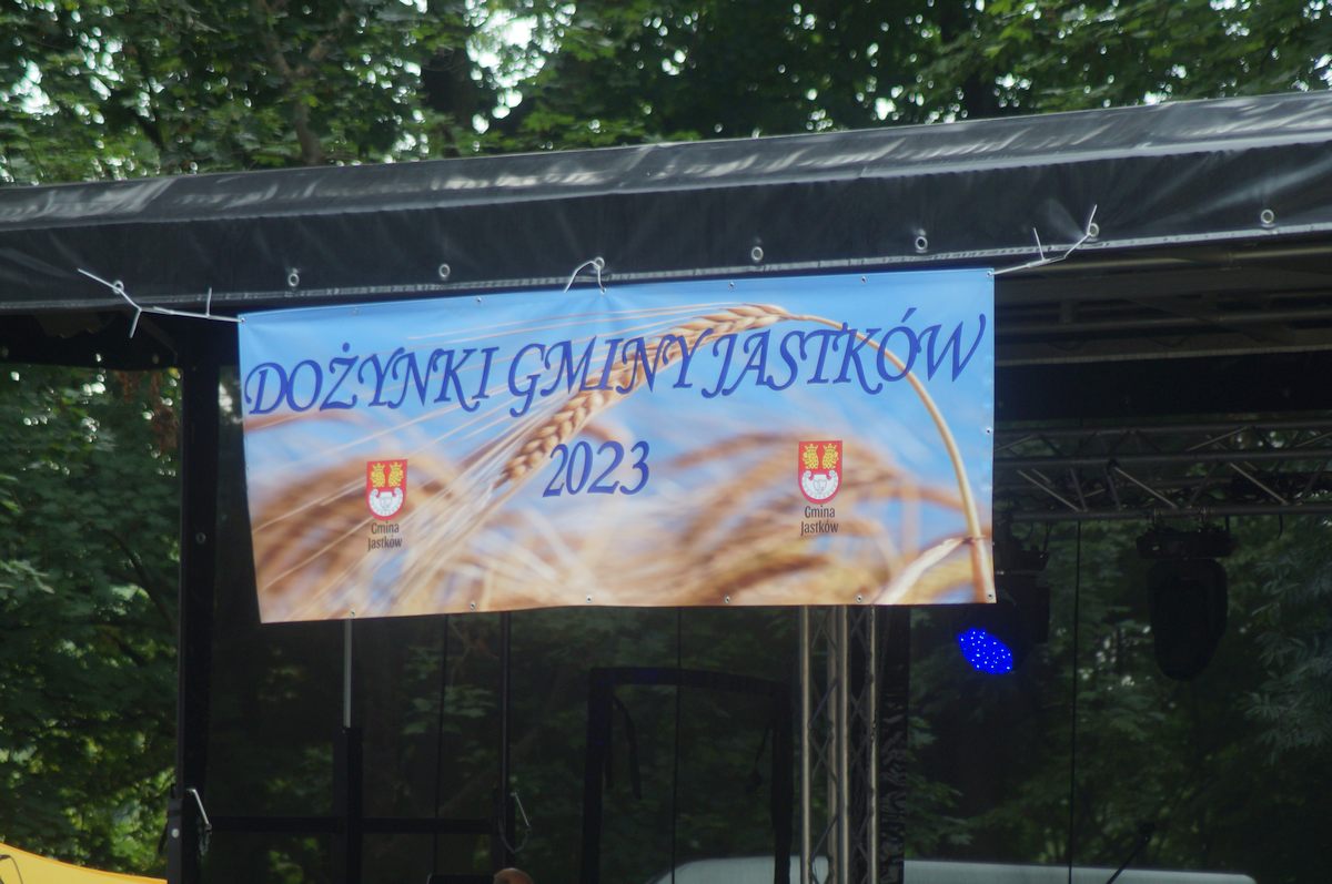 121u28