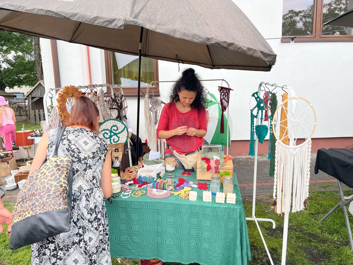 121h17
