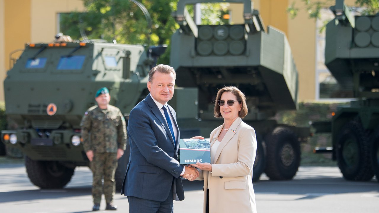 zatwierdzenie-umowy-na-himarsy-z-udziaem-szefa-mon_53179315232_o