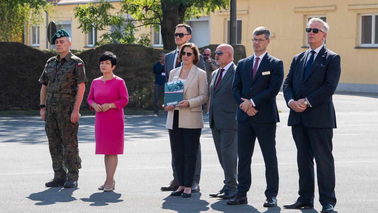 zatwierdzenie-umowy-na-himarsy-z-udziaem-szefa-mon_53180403973_o