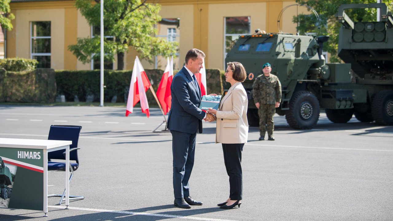 zatwierdzenie-umowy-na-himarsy-z-udziaem-szefa-mon_53180403978_o