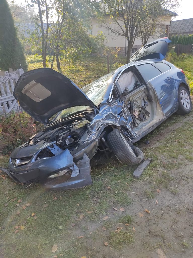 Wypadek-powiat-tomaszowski-8-768x1024