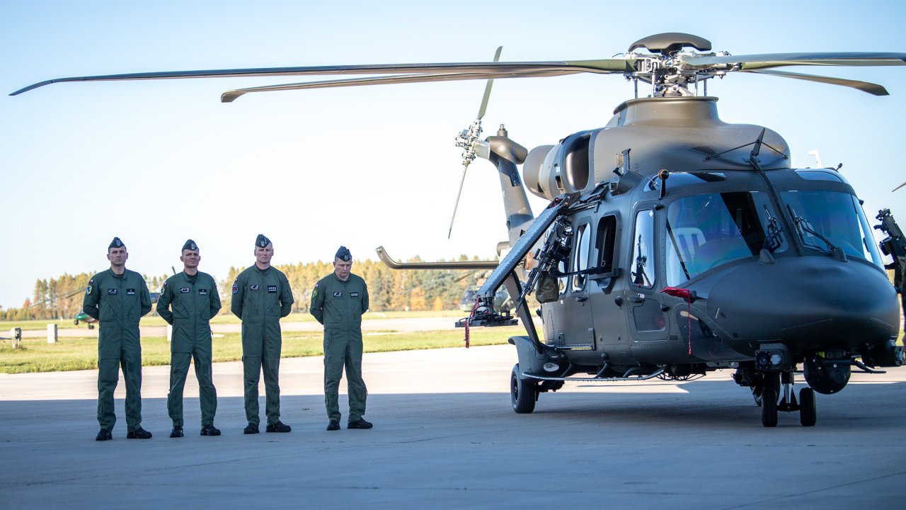 przekazanie-nowych-migowcw-aw-149-onierzom-wojska-polskiego_53296462797_o