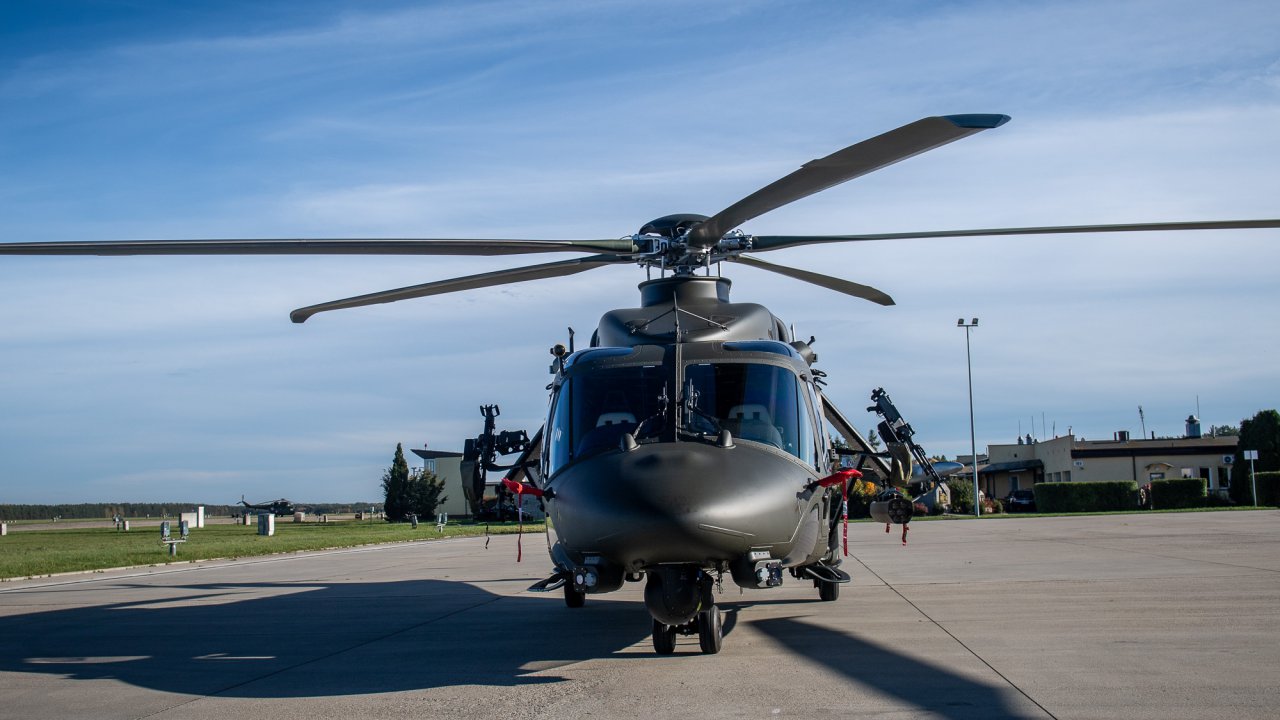 przekazanie-nowych-migowcw-aw-149-onierzom-wojska-polskiego_53297336681_o
