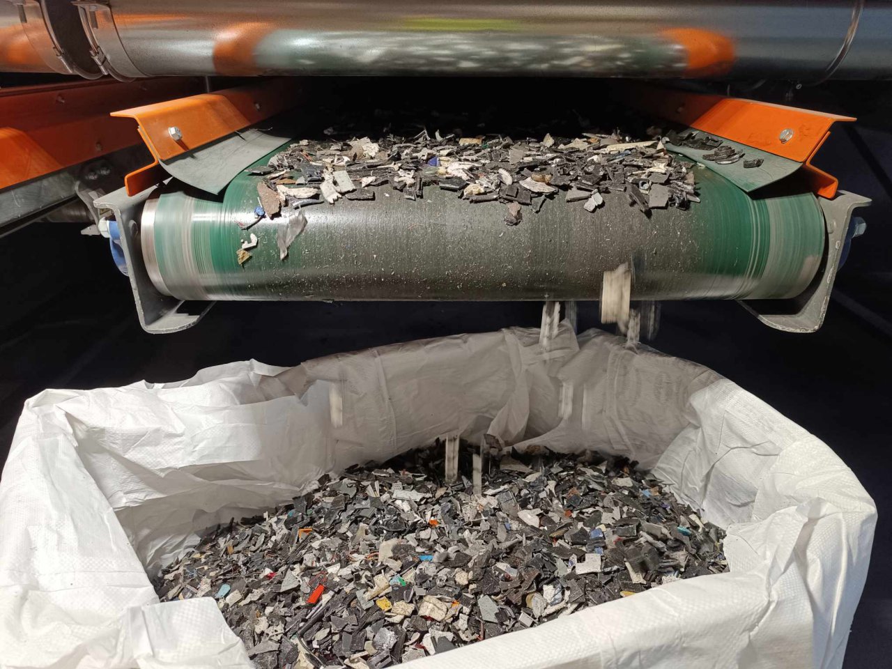 124j43
