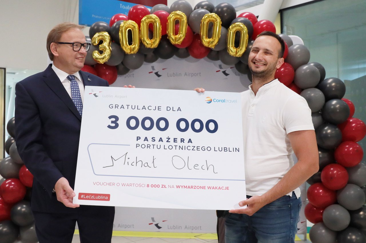 2023-06-28 3mln pasazer f.Lukasz Kaczanowski PLL