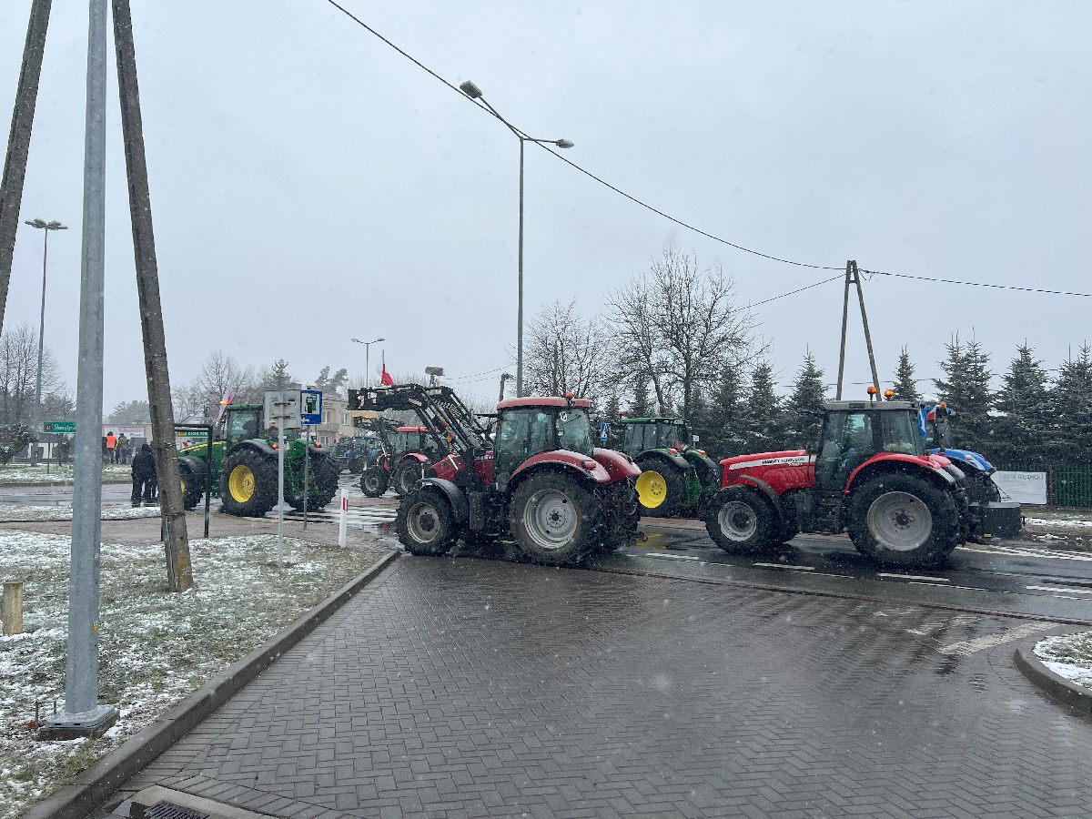 125h30