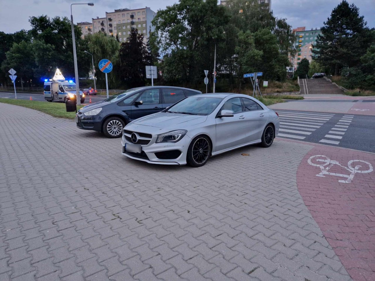 127y88