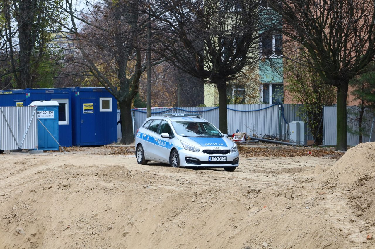 130i25