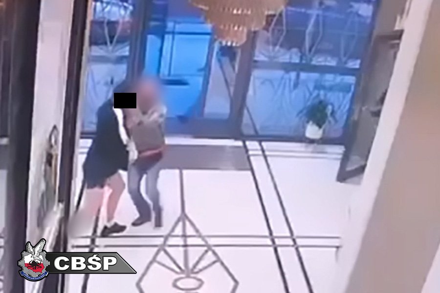 3-437745