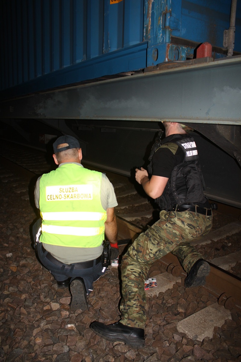 wrzesień_106_tys_paczek_w_kontenerach(1)